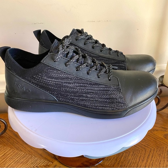 Alegria | Shoes | Alegria Qes Traq Mesh Lace Up Sneakers In Black ...